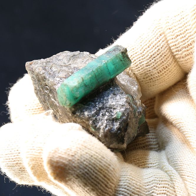 Main Image beryl var. Emerald Brazil.