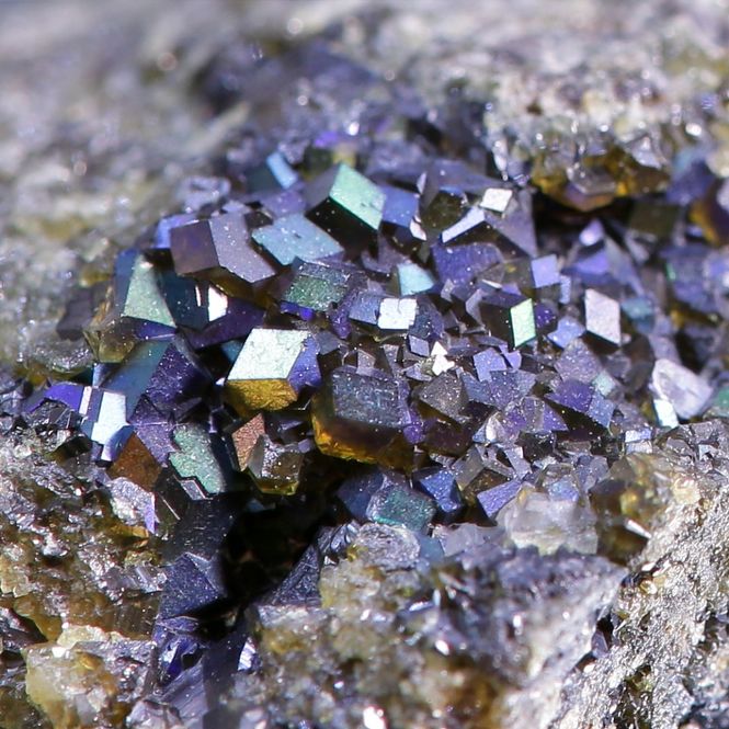 Main Image Iridescent Andradite Garnets – ...