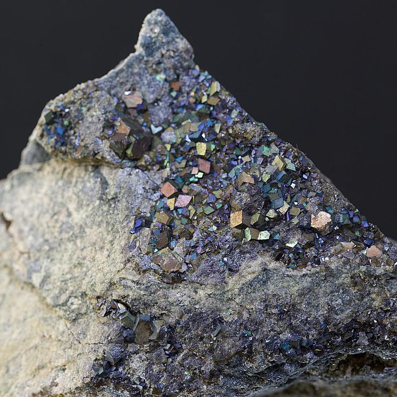Iridescent Andradite Garnets – “Northern Ligths” Cluster (Landfalltjern, Drammen)