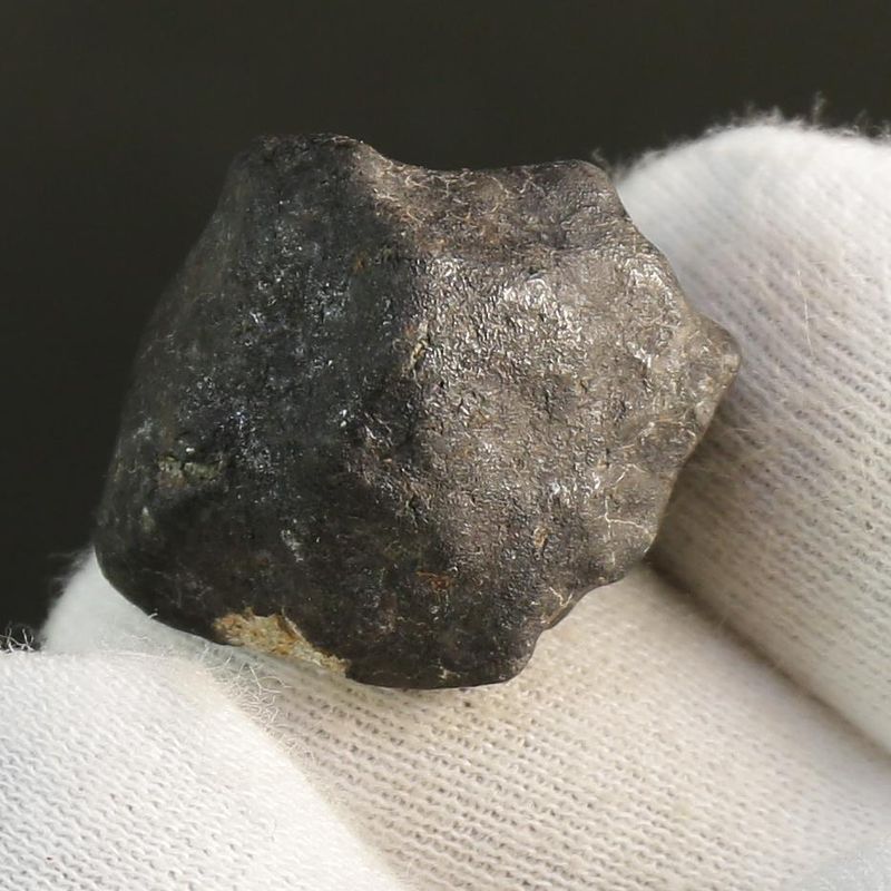 Hammadah al Hamra 346 (HaH 346) – Fresh Ordinary Chondrite (L6) Meteorite from Libya 13,4 gr